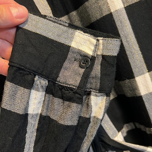 a new day black, white, and gold tie-front dress with pockets and button back - Picture 6 of 9